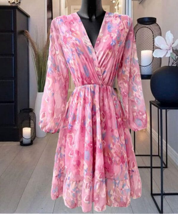 Robe rose colorée